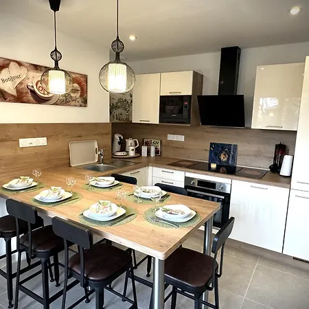 Au Dome De La Basilique Boulogne-sur-Mer