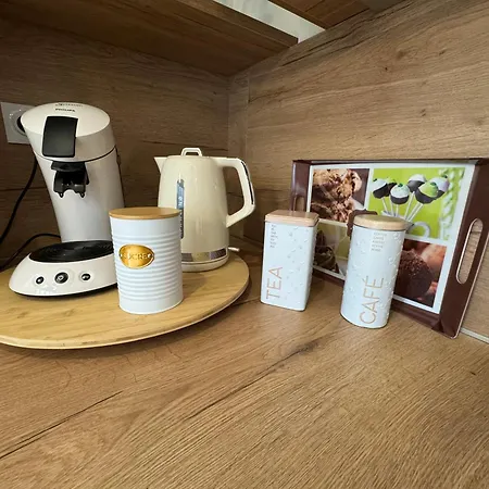 Au Dome De La Basilique